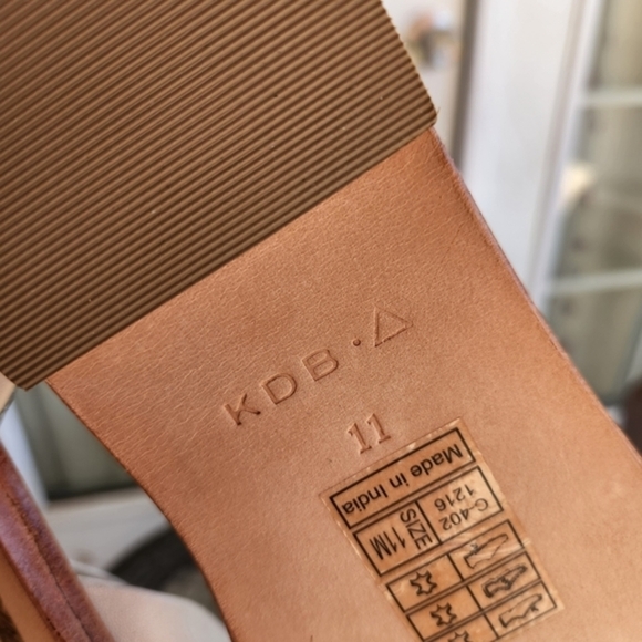 Kelsi Dagger Brooklyn Clarkson Flat Sandals, Sea Salt - Picture 6 of 6